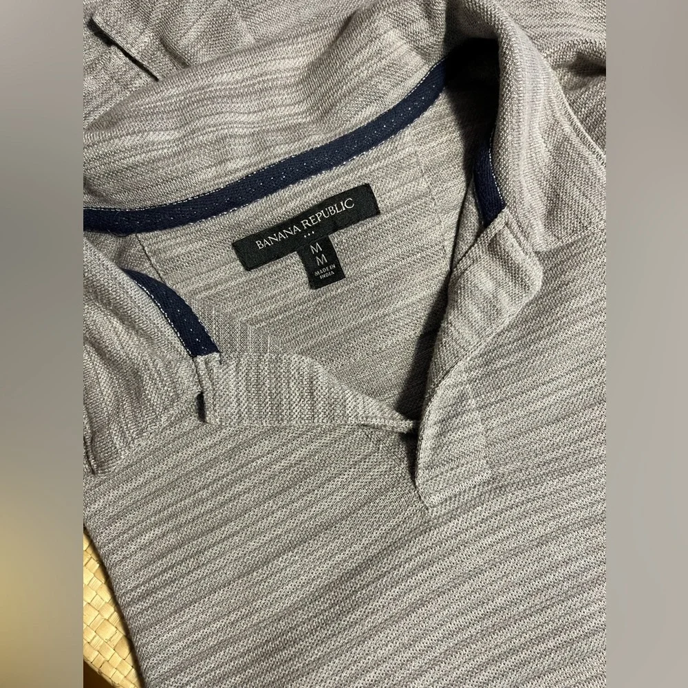 Banana Republic Grey Tonal Stripe Polo w/Chest Pocket  M